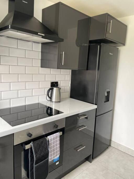 Grays Serviced Apartment Stifford Eksteriør billede