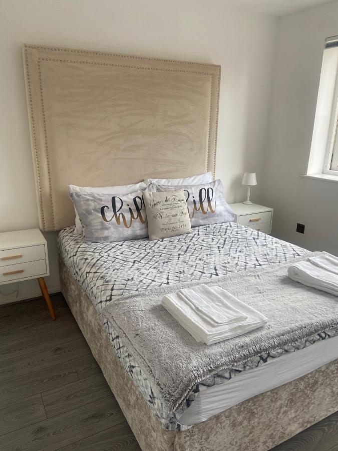 Grays Serviced Apartment Stifford Eksteriør billede