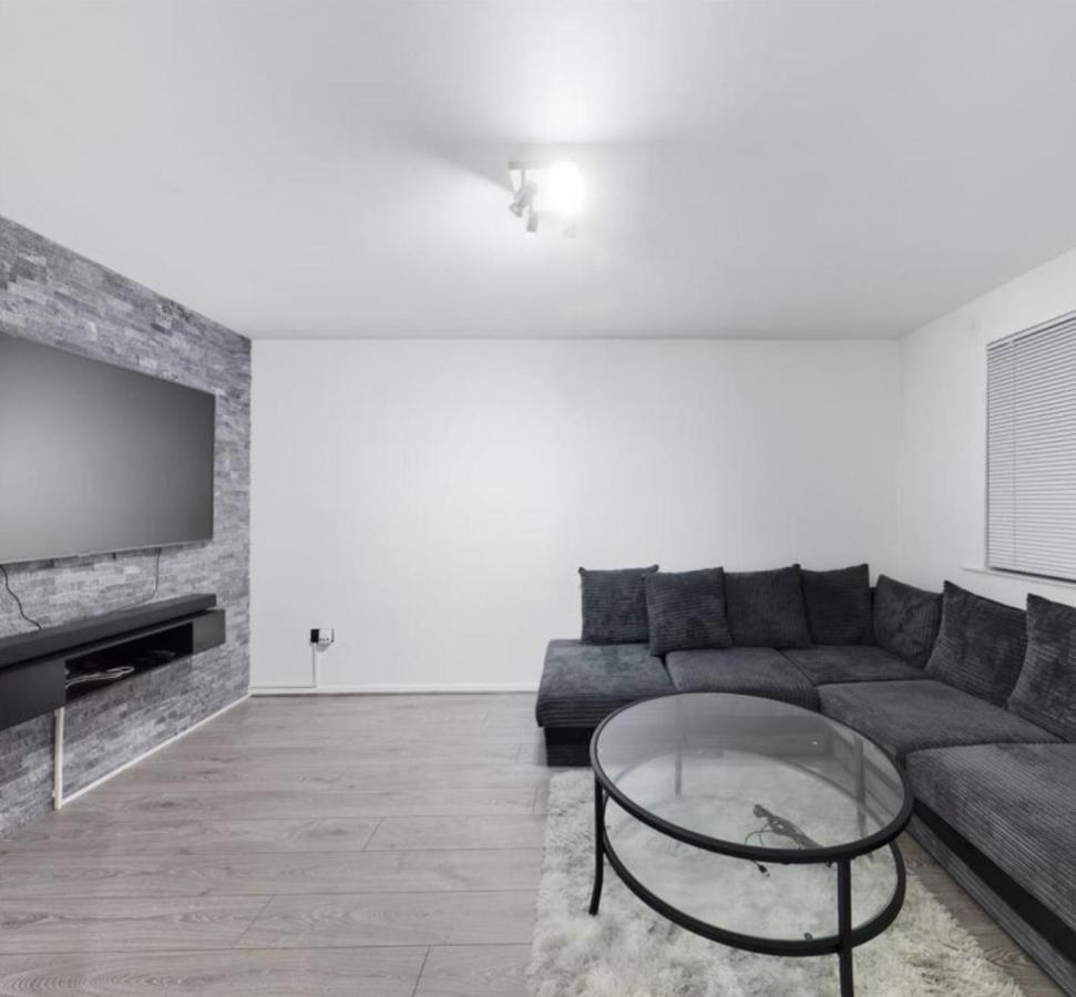 Grays Serviced Apartment Stifford Eksteriør billede